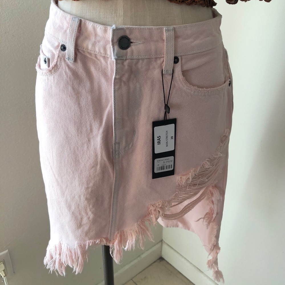 NWT DISTRESS DENIM JEANS